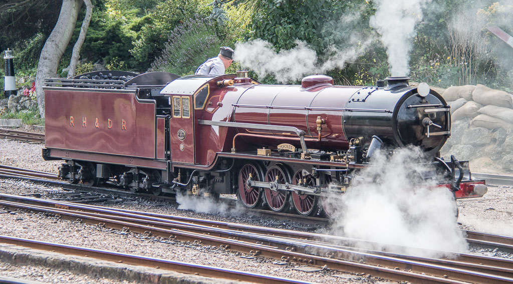 20170814 7D2 0091 Loco no 5 'Hercules' at New Romney.jpg