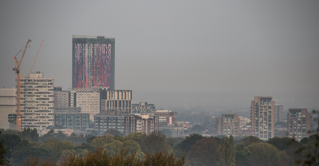 20181020 7D2 0005 Croydon from Addington Hills.jpg