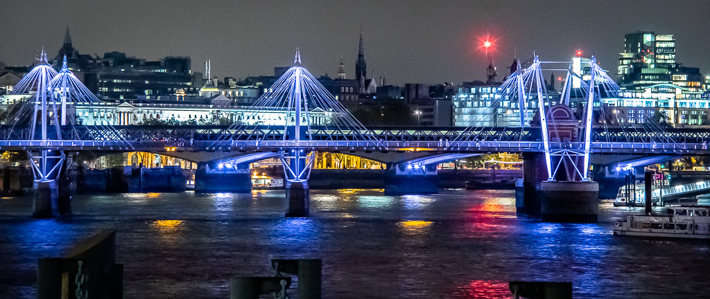 20160915 7D2 0039 Hungerford Bridge.jpg