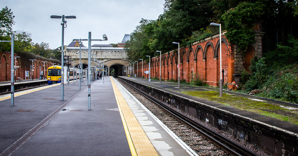 20131031 0002 Class 378 no 151 @ Crystal Palace.jpg