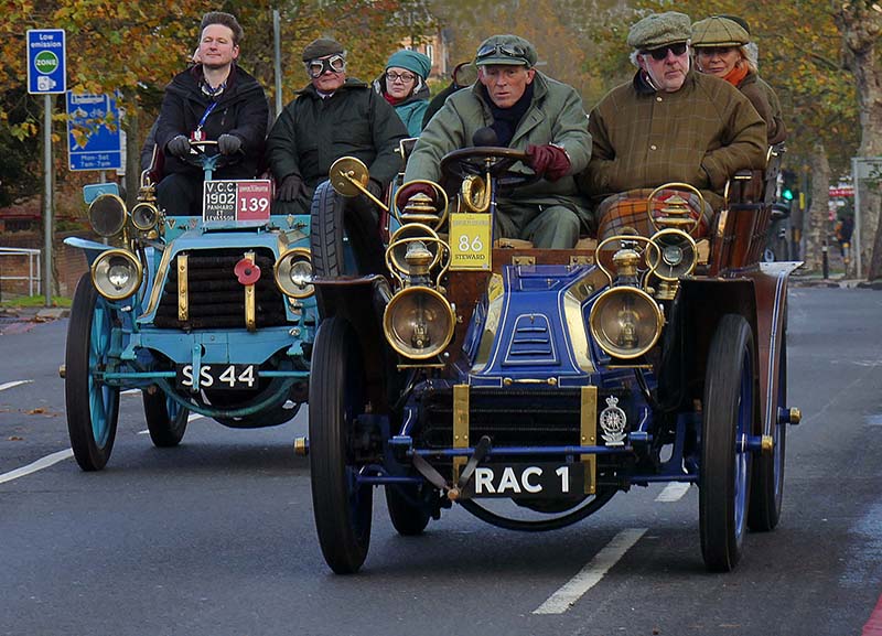 1Xxy-The Race - 1902 Panhard Levassor & 1901 Mors.jpg